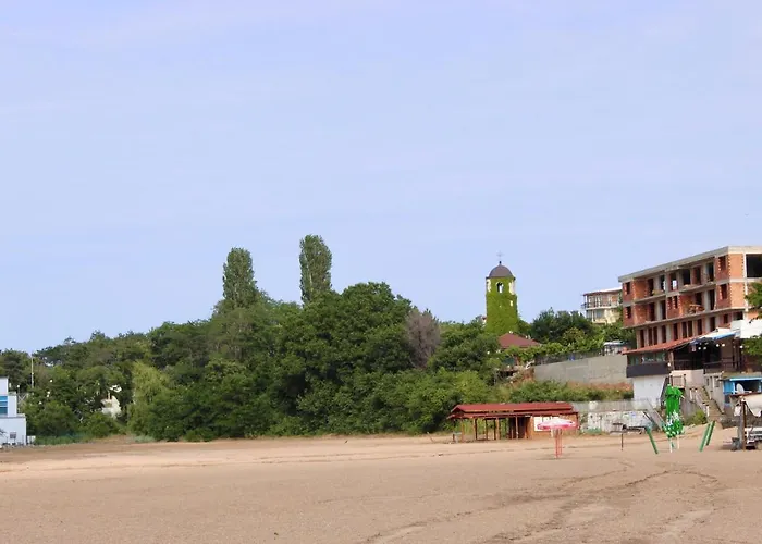 Гостевой дом Sunset Art Front 4*